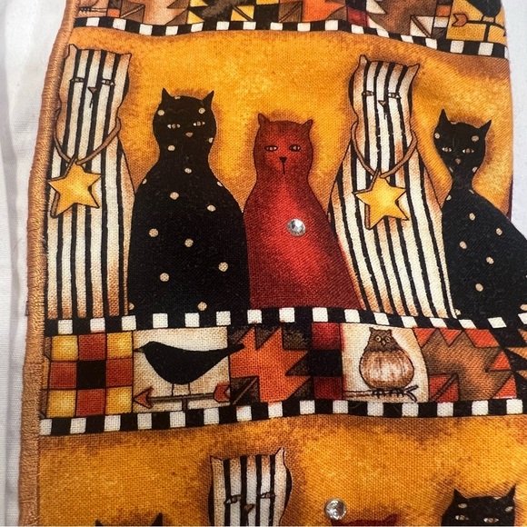 Quacker Factory White Shirt with Debbie Mumm Foll Art Cats Halloween Pattern - Picture 6 of 7